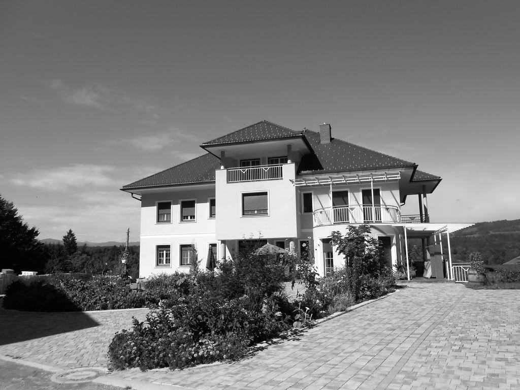 Ferienwohnung Am Bauernhof Strassonig Vulgo Hornis Moosburg Buitenkant foto